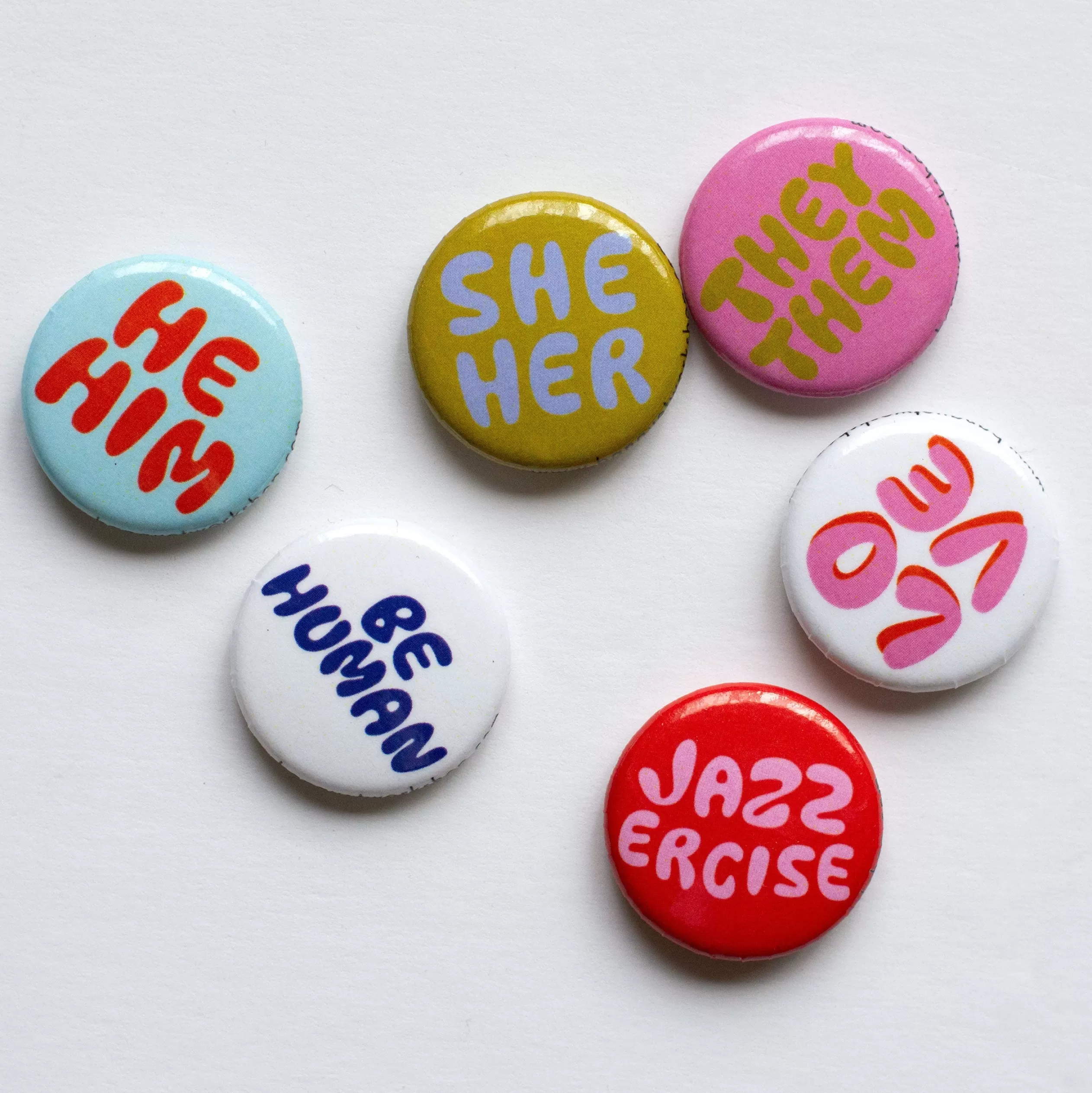 He/Him Pronoun 1" Button<Banquet Workshop Shop